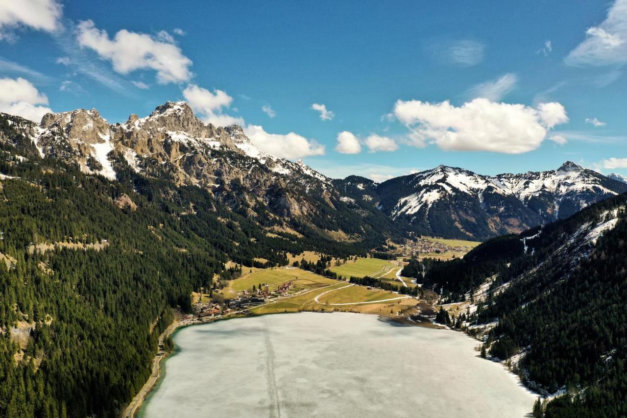 Kaeserstube Ferienwohnungen Tannheim Buitenkant foto